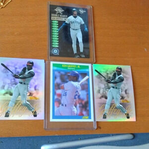 Ken Griffey Jr rookie BB Card